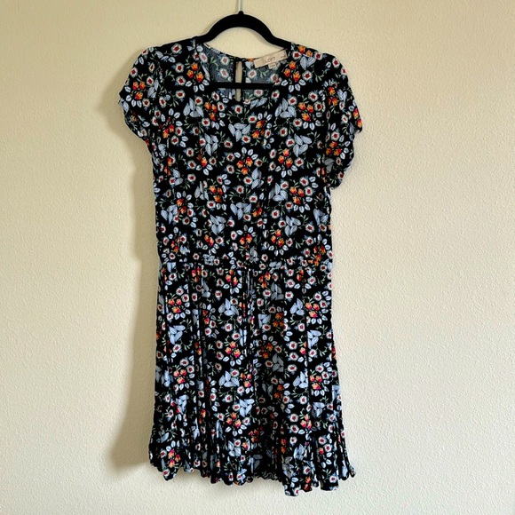 Dresses & Skirts - Loft. Floral dress. Size LP